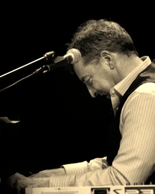 Alex Bugnon Oakland