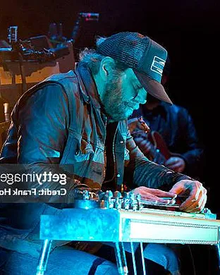 Daniel Lanois Saratoga