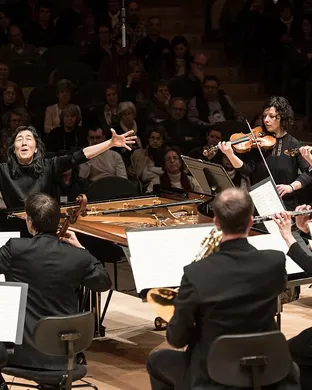 Mahler Chamber Orchestra Davis